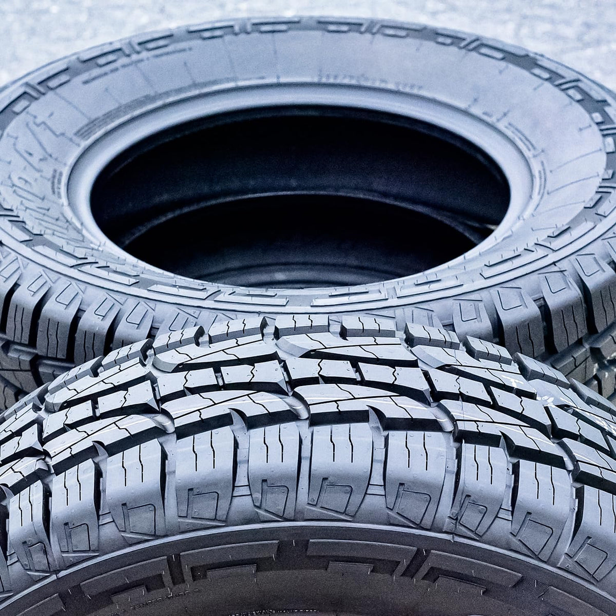 265/70R18 124S Tires V942